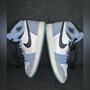 Air Jordan 1 OG University Blue